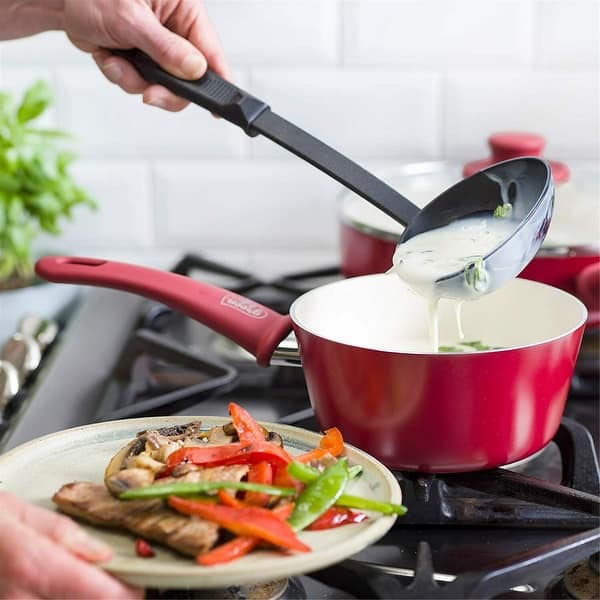 https://ak1.ostkcdn.com/images/products/is/images/direct/6f53b24f664efc93edbfffa7965da47916e55bbe/FREE-SHIPPING-GreenLife-Soft-Grip-16pc-Ceramic-Non-Stick-Cookware-Set%2C-Red.jpg?impolicy=medium