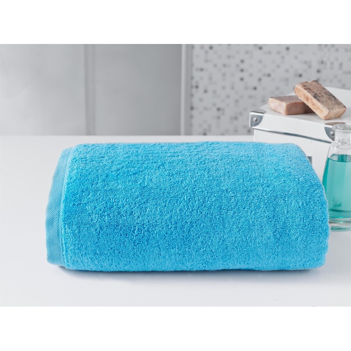 https://ak1.ostkcdn.com/images/products/is/images/direct/6f58f6be1733ba2760b5e4b1729070801235b5ce/Royal-Turkish-Towel-Luxury-Cambridge-Cotton-Jumbo-SPA-Bath-Sheet.jpg