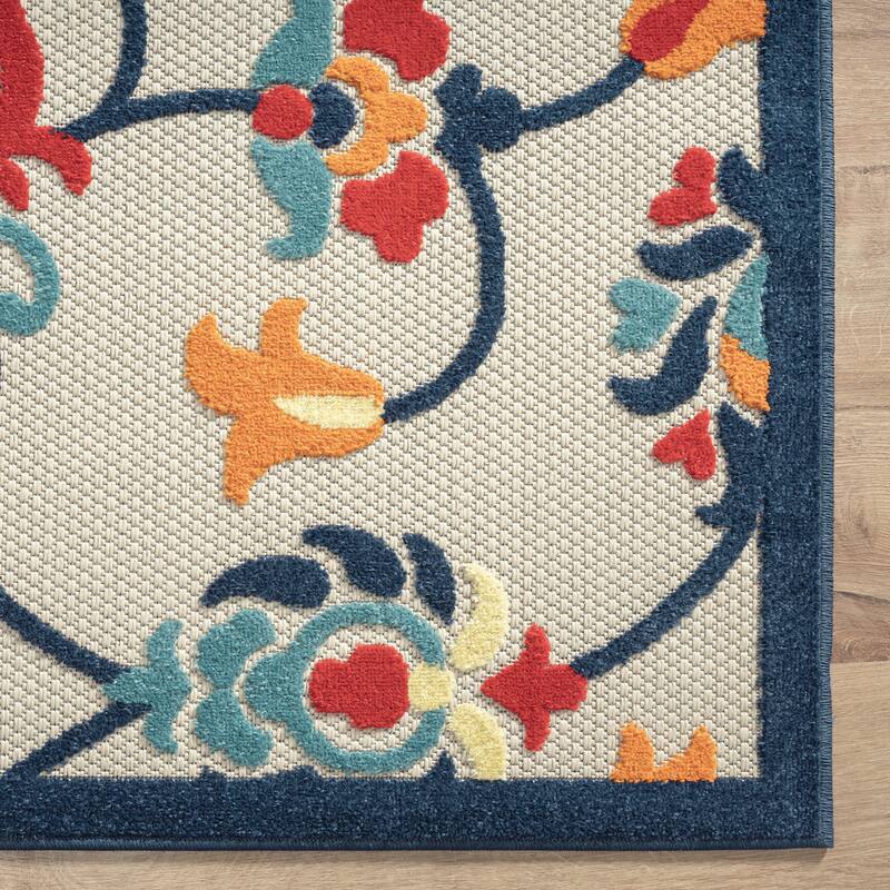Sevita Floral Damask High-Low Indoor/Outdoor Area Rug