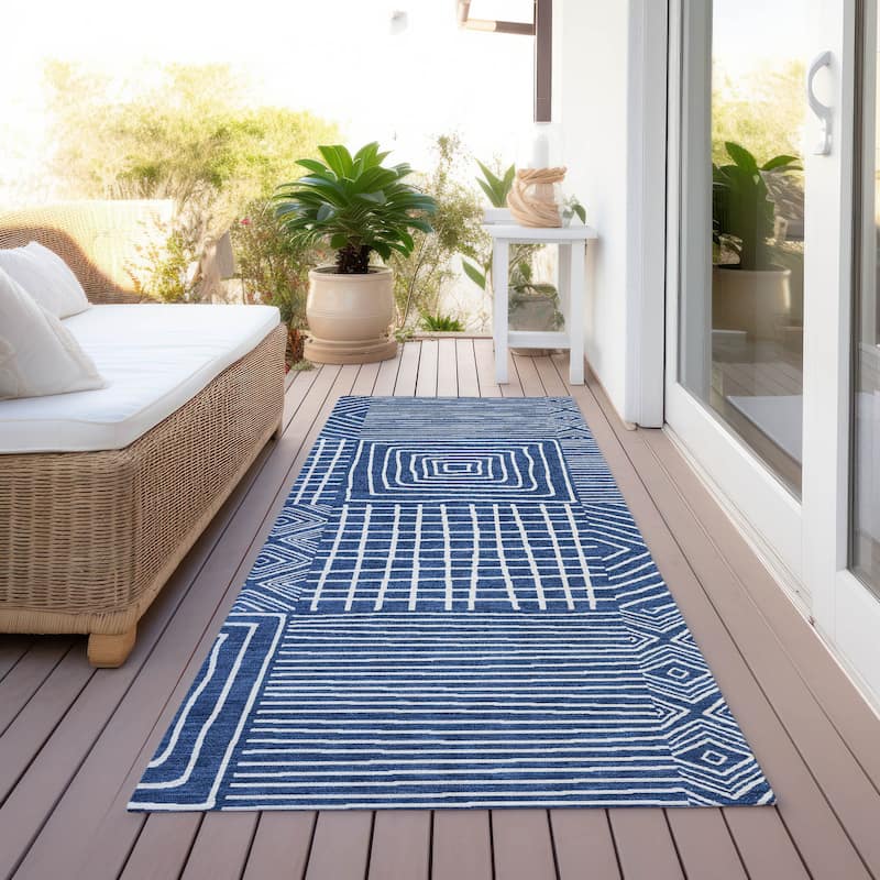 Machine Washable Indoor/ Outdoor Modern Mosaic Chantille Rug