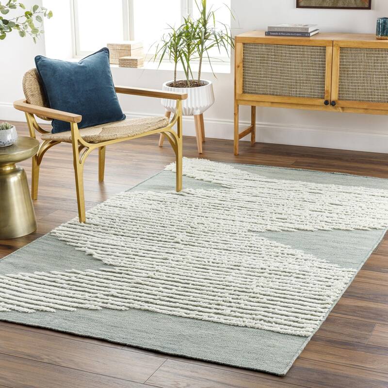 Livabliss Casual Apache Graphic Area Rug - 2' x 3' - Grey