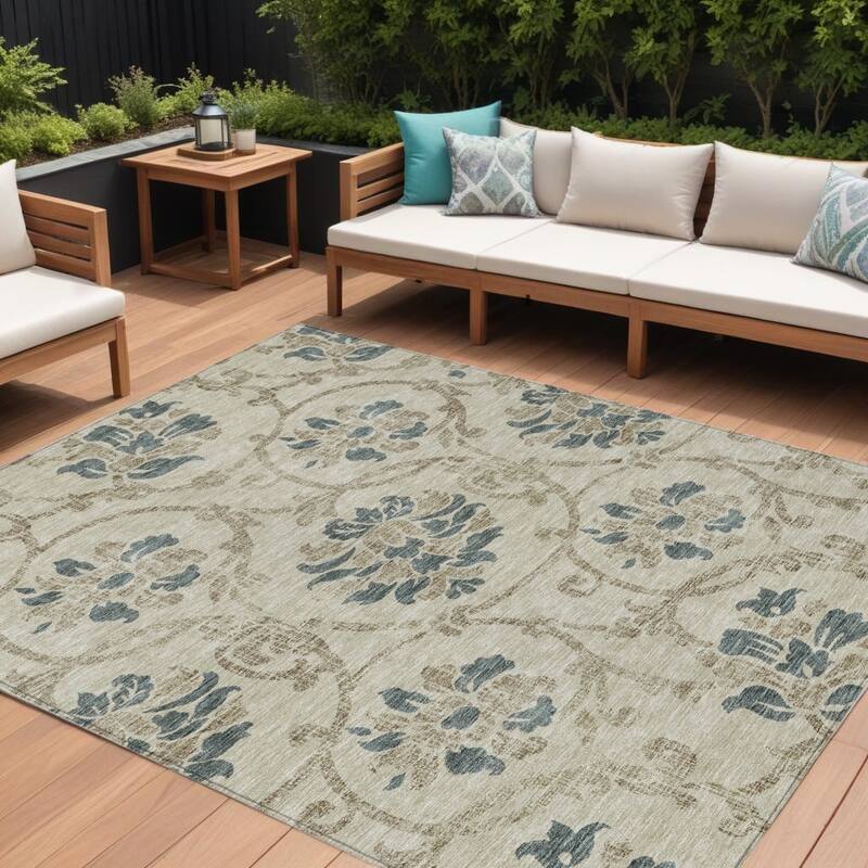 HomeRoots Floral Traditional Rectangle Outdoor Rug - 9' X 12'