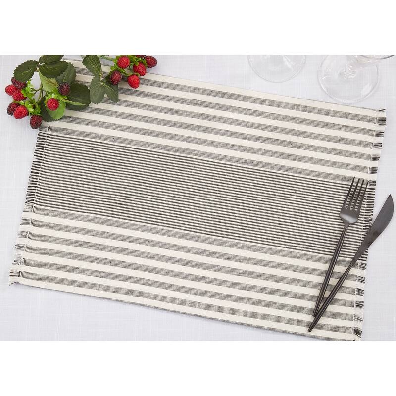 Placemats With Stripe Design (Set of 4)
