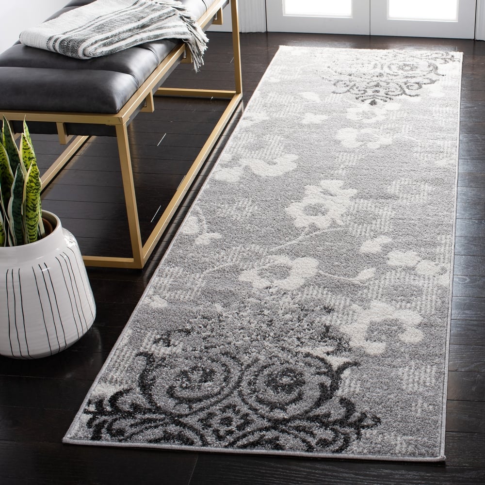 SAFAVIEH, Adirondack Rena Damask Floral Distressed Rug