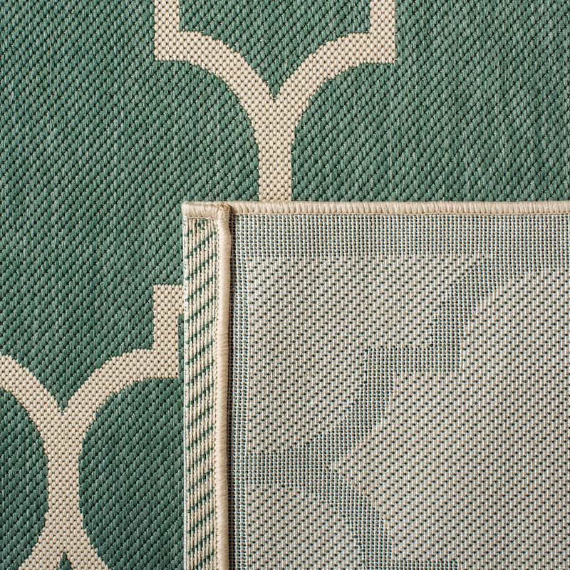 SAFAVIEH Courtyard Kathy Indoor/ Outdoor Waterproof Patio Backyard Rug