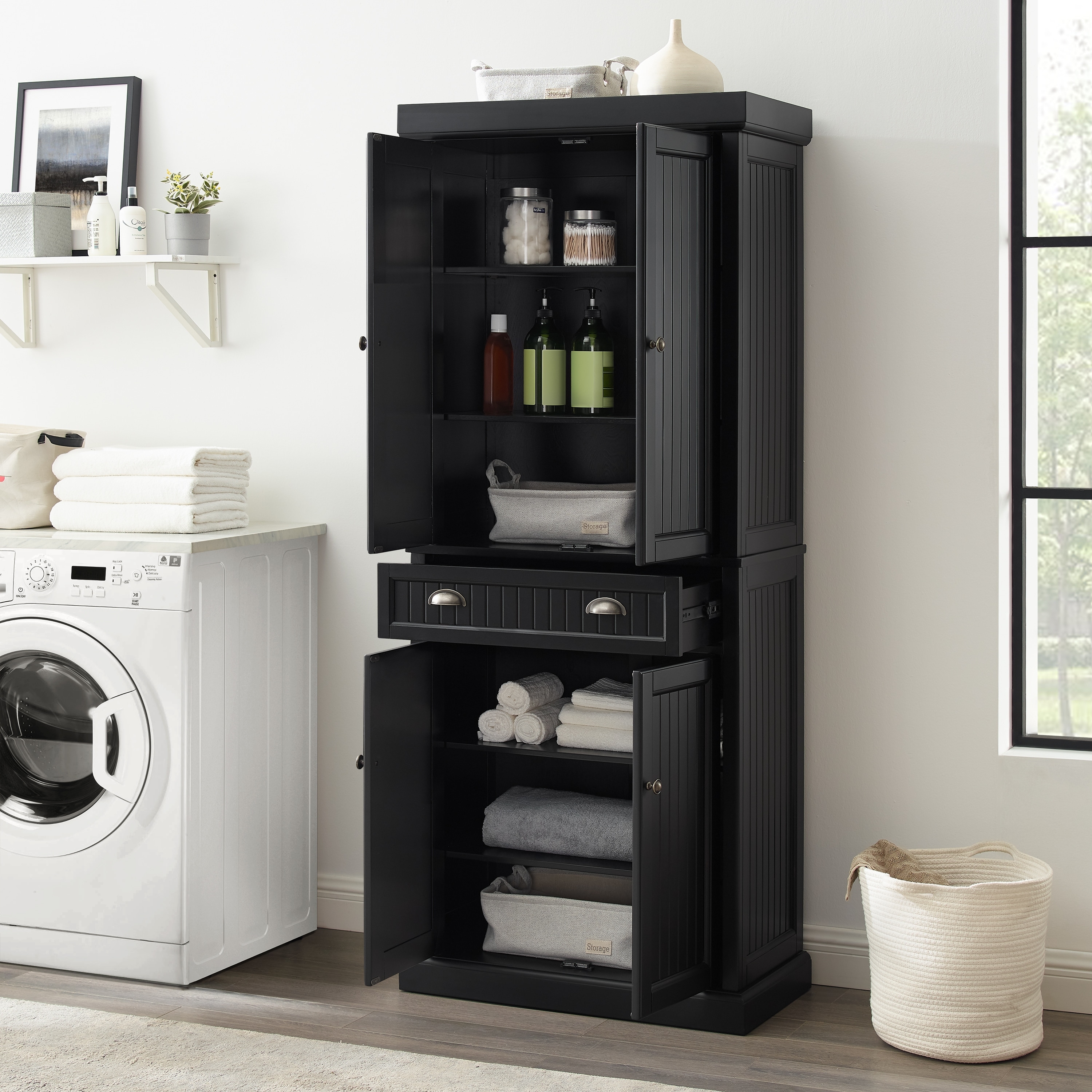 Seaside black kitchen clearance pantry