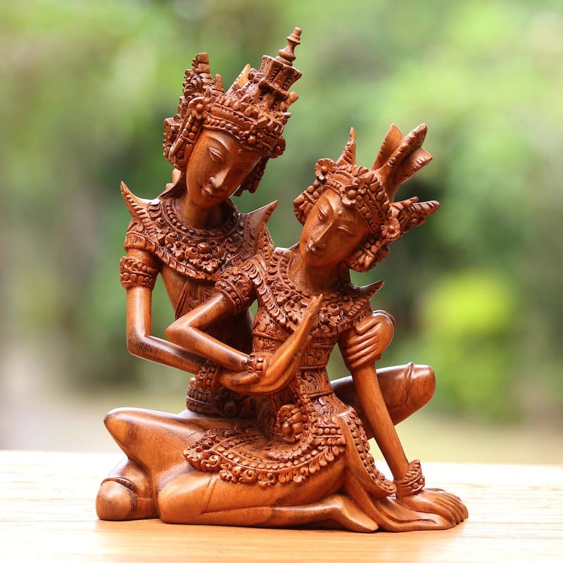 Handmade sculpture 'Hindu Love Story (Indonesia) - 47 x 37 x 24