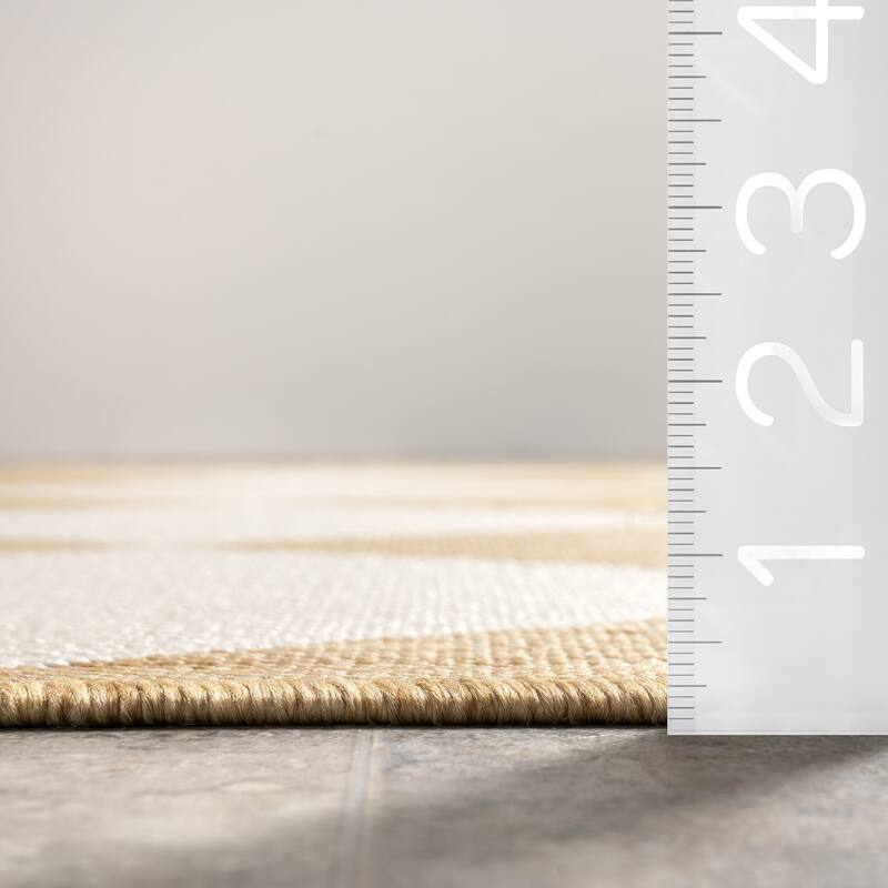 Nuloom Sabina Diamond Trellis Indoor/Outdoor Area Rug