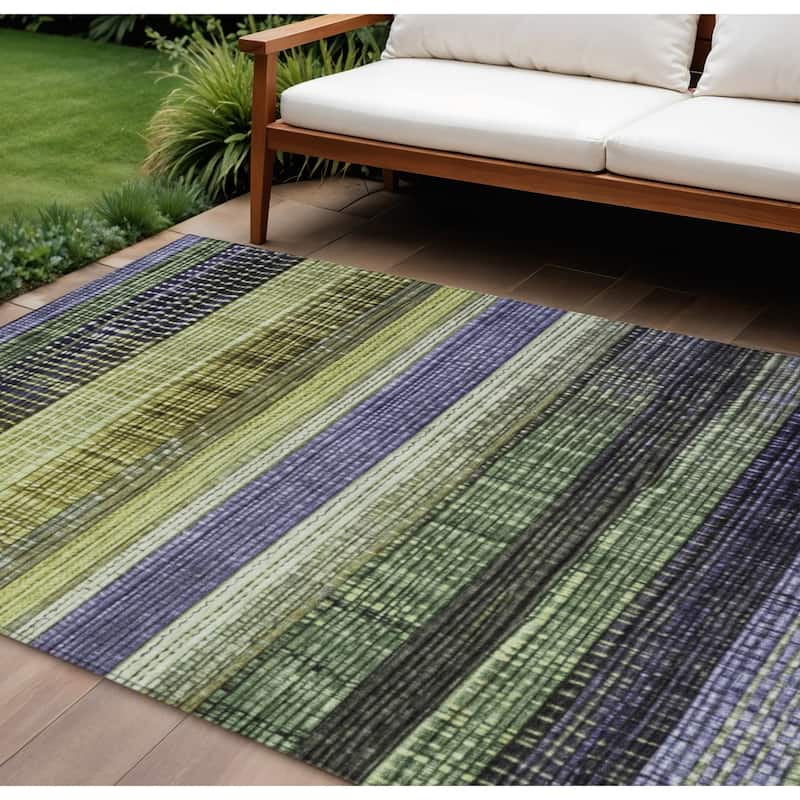 HomeRoots Striped Transitional Rectangle Outdoor Rug - 9' X 12'