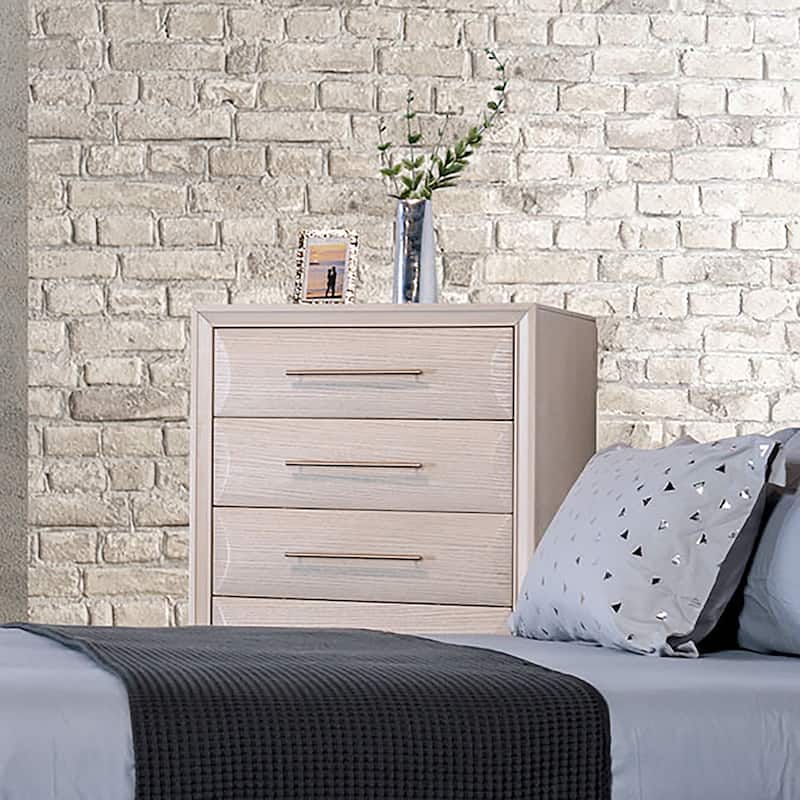 Furniture of America Chase Modern Rounded Wood 5-Drawer Chest