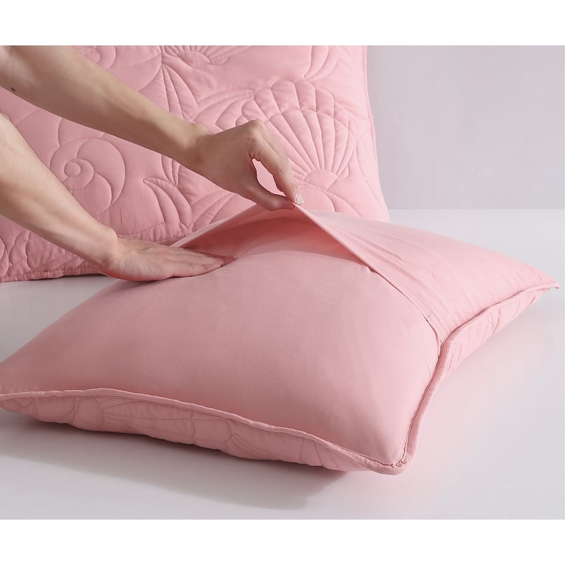 Caribbean Joe Solid Shell Outline Quilt Set