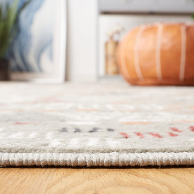 SAFAVIEH Pyramid Malissie Boho Geometric Rug