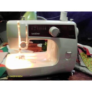 Shop Brother VX1435 35-stitch Function Sewing Machine Factory