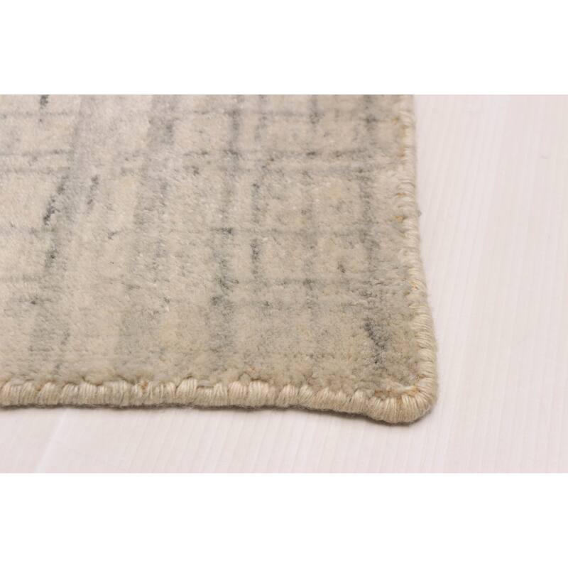 ECARPETGALLERY Hand Loomed Kashkuli Gabbeh Light Grey Wool Rug - 5'9 x 7'9