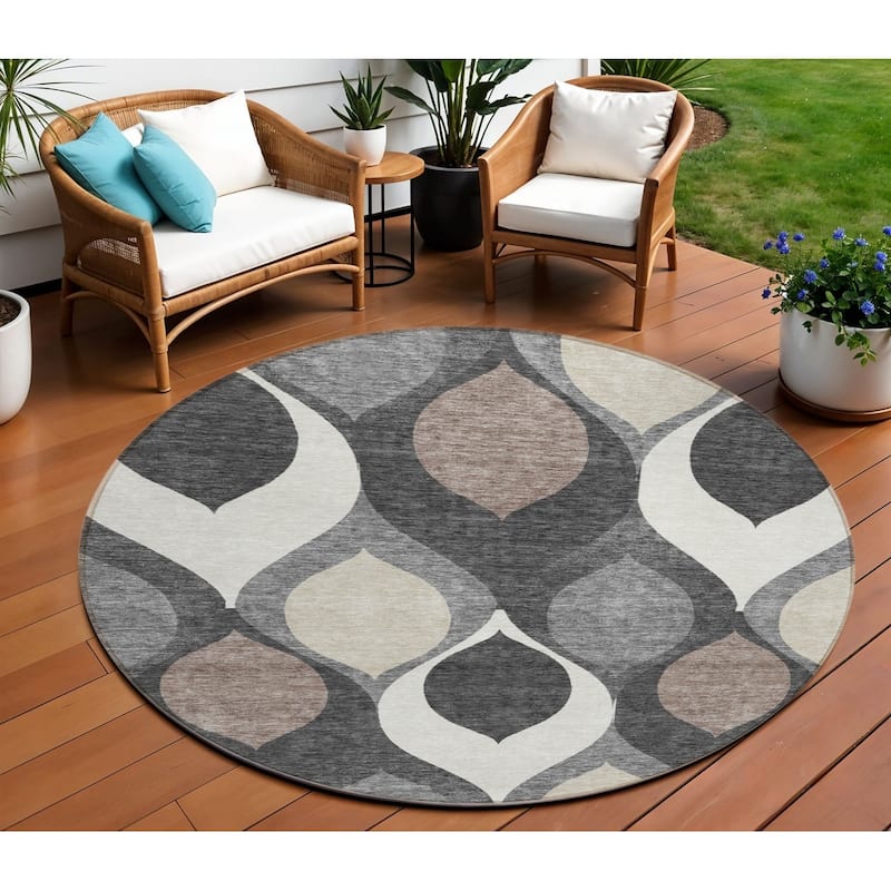 HomeRoots Ogee Transitional Rectangle Outdoor Rug - 8' Round