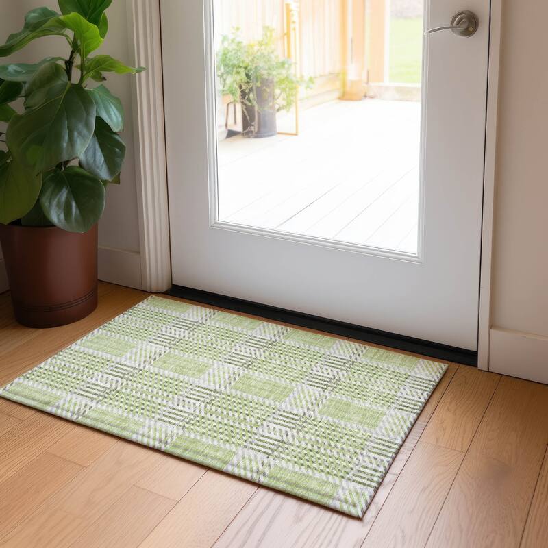 Machine Washable Indoor/ Outdoor Geometric Stripe Chantille Rug