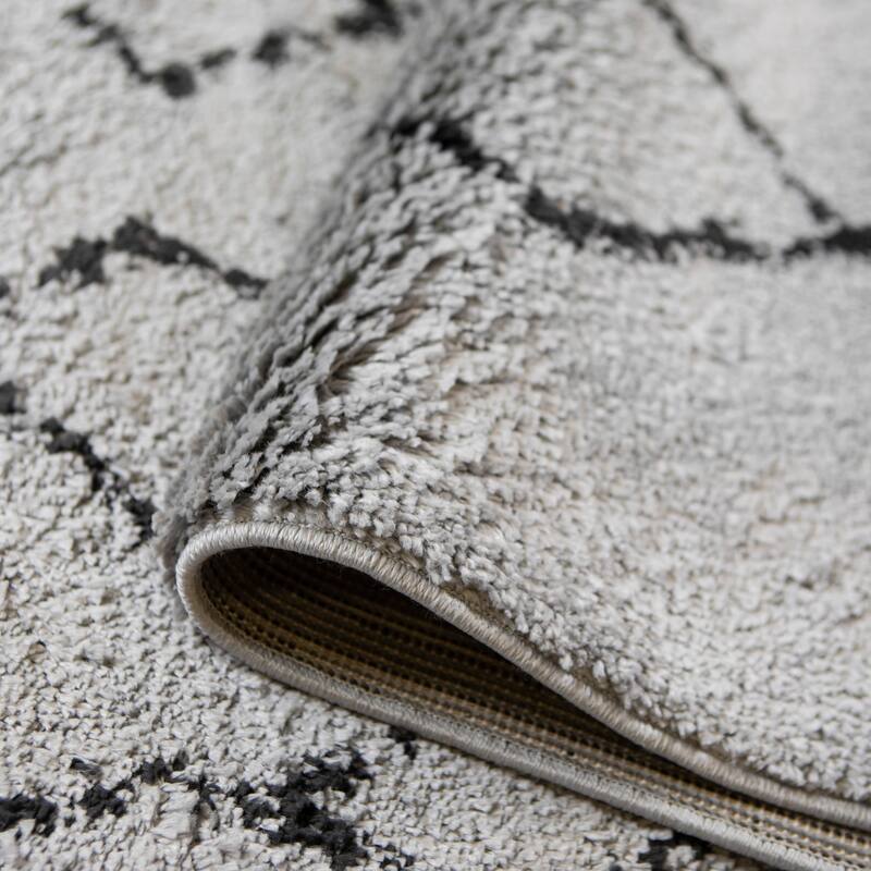 Aspen Denise Southwestern Geometric Shag Area Rug