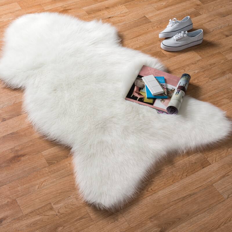 Alexander Home Asher Faux Fur Sheepskin Area Rug