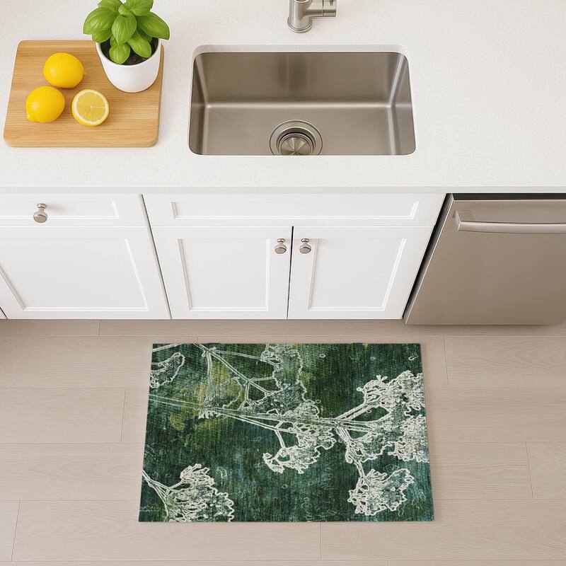 Machine Washable Indoor/ Outdoor Modern Floral Chantille Rug