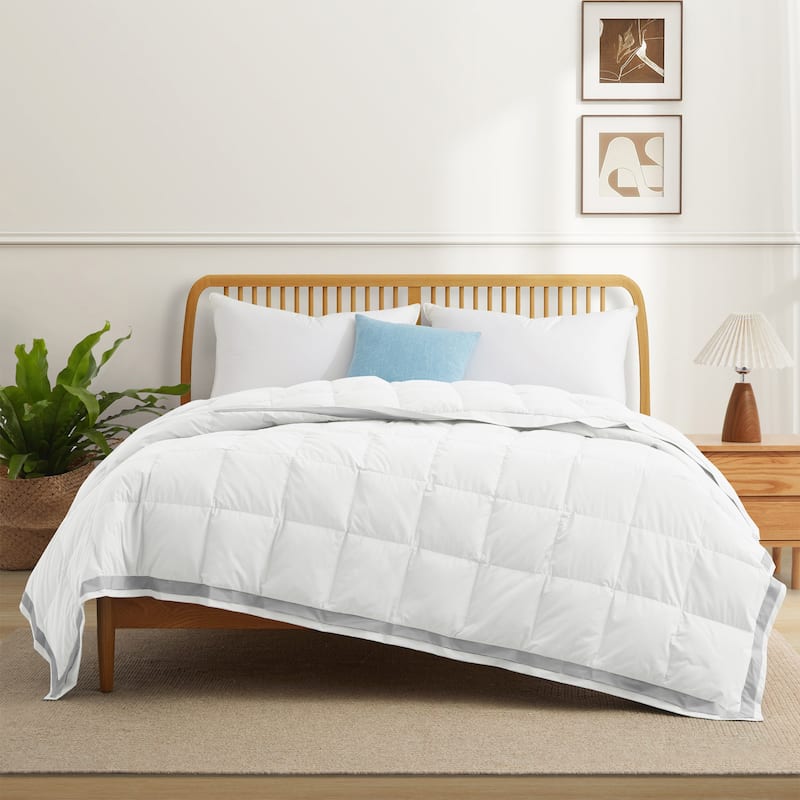 Luxurious Lightweight Cooling Down Bed Blanket, Summer Breathable Comforter for Hot Sleeper - 90" x 90" - White