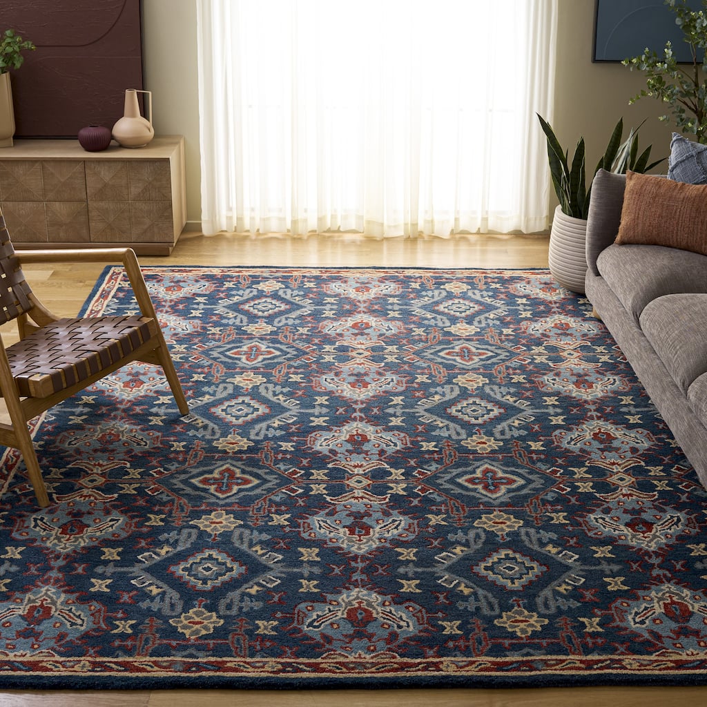 SAFAVIEH Handmade Heritage Pauliina Traditional Oriental Wool Rug