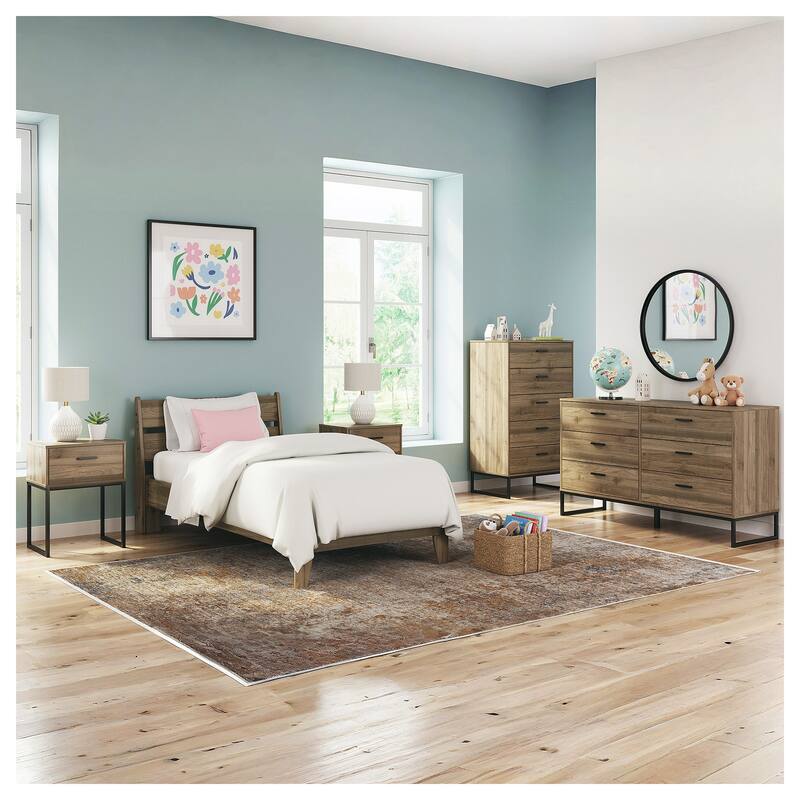 Signature Design by Ashley Deanlow Honey Platform Bed