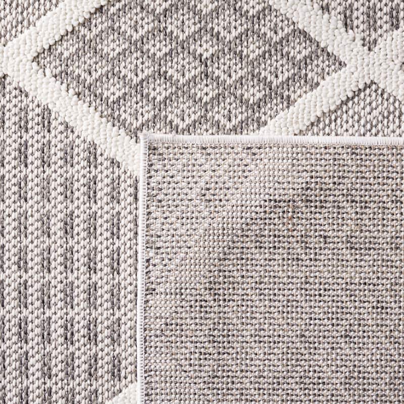 SAFAVIEH Global Shahin Geometric Rug