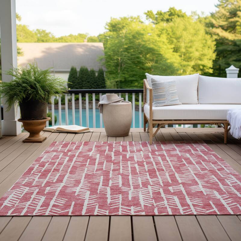 Machine Washable Indoor/ Outdoor Chantille Modern Arrows Rug