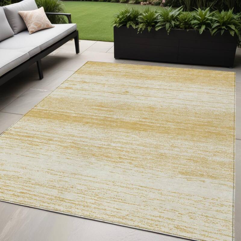 HomeRoots Striped Transitional Rectangle Outdoor Rug - 5' X 8'