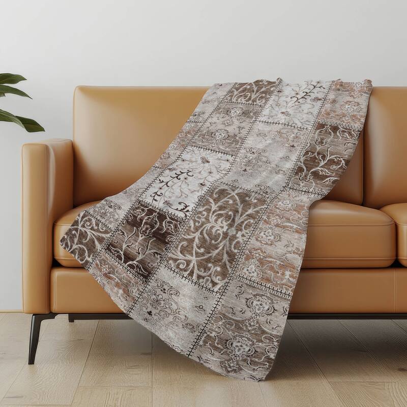 Premium Machine Washable Traditional Patchwork Sherpa Throw Blanket