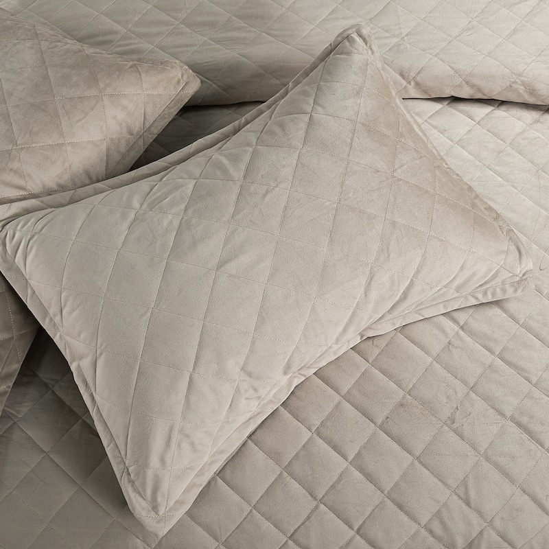 Serenta Velvet Quilts 5 Piece Ultra Soft Floor Touching Bedspread Set