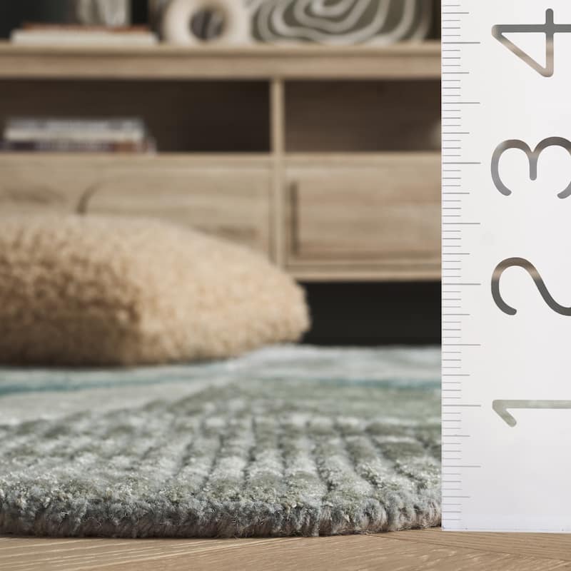 SAFAVIEH Handmade Fifth Avenue Vidya Mid-Century Modern Viscose Rug