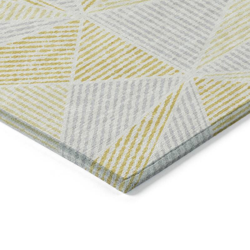 HomeRoots Geometric Transitional Rectangle Outdoor Rug