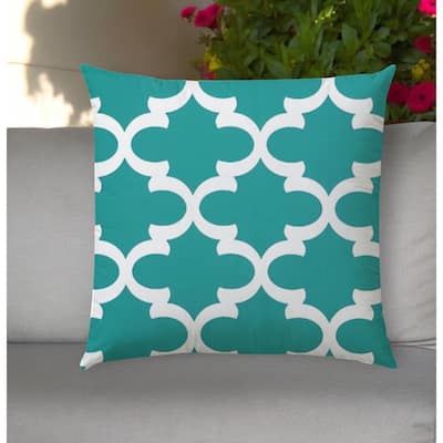 HomeRoots 20" Turquoise and White Quatrefoil Indoor Outdoor Throw Pillow Cover - 19.5' X '19.5' X '0.25