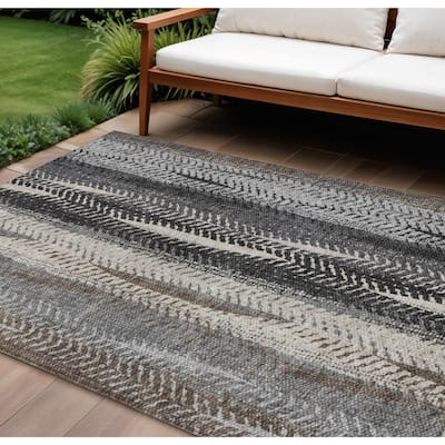 HomeRoots Botanical Leaves Transitional Rectangle Outdoor Rug