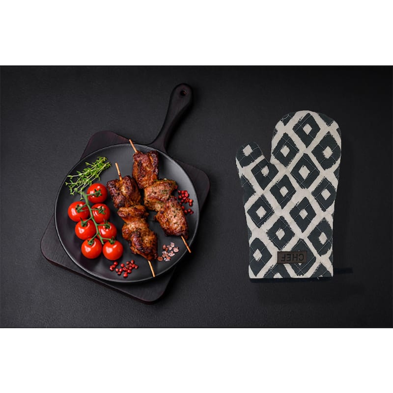 Chef's Monochrome Cotton Oven Mitt - Heat Resistant 11x7 Inch - Contemporary Diamond Design for Modern Cookspaces