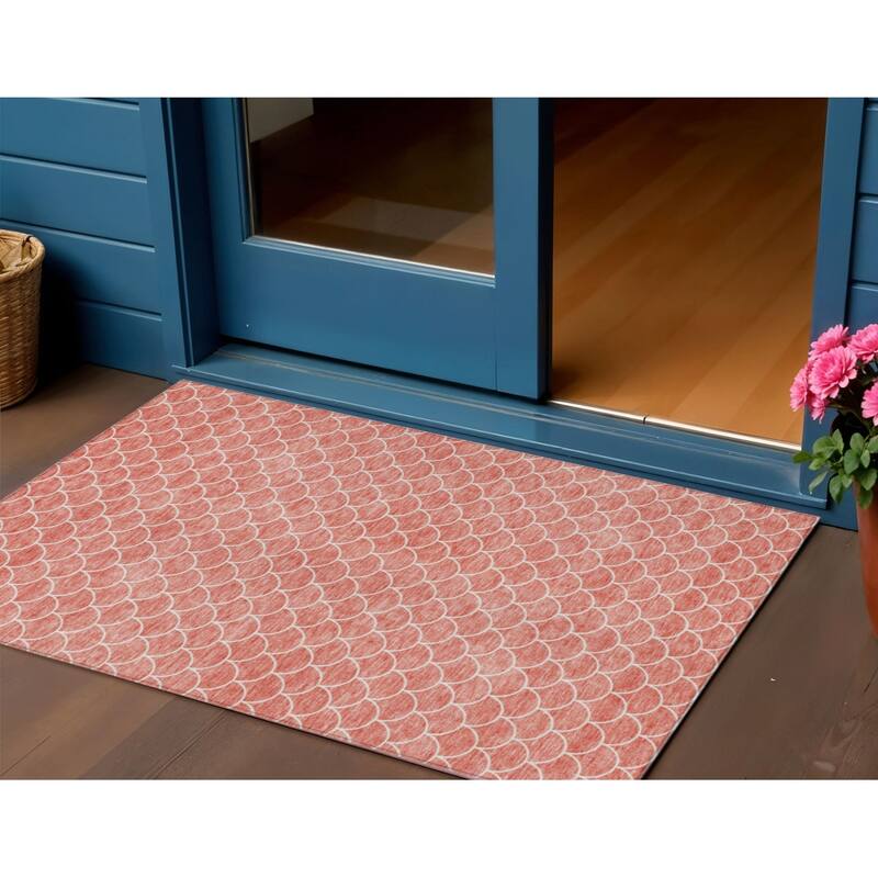 HomeRoots Geometric Transitional Rectangle Outdoor Rug - 3' x 5'