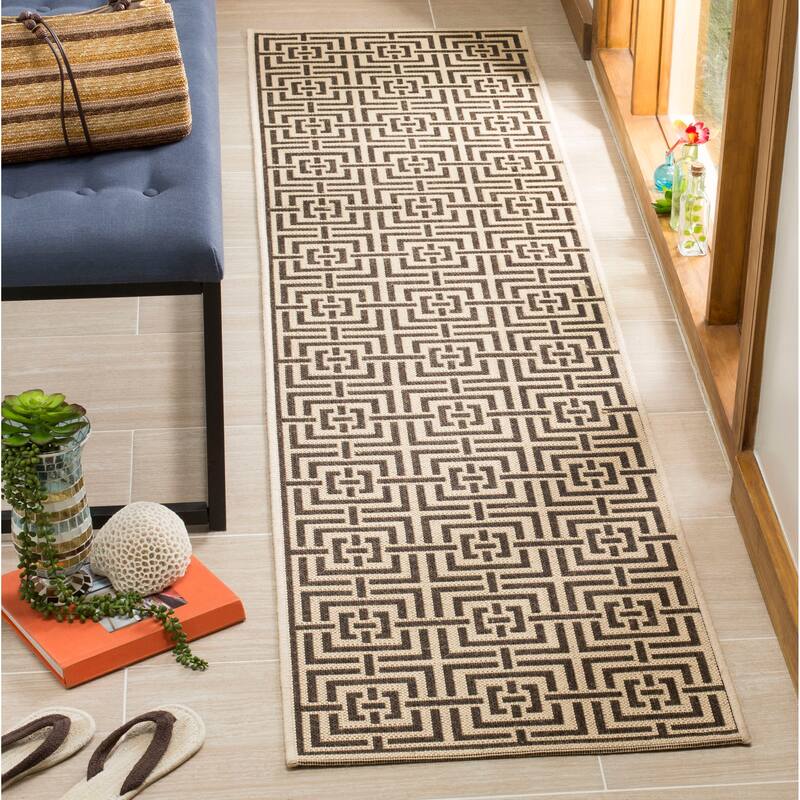 SAFAVIEH Linden Darla Indoor/ Outdoor Waterproof Patio Backyard Rug