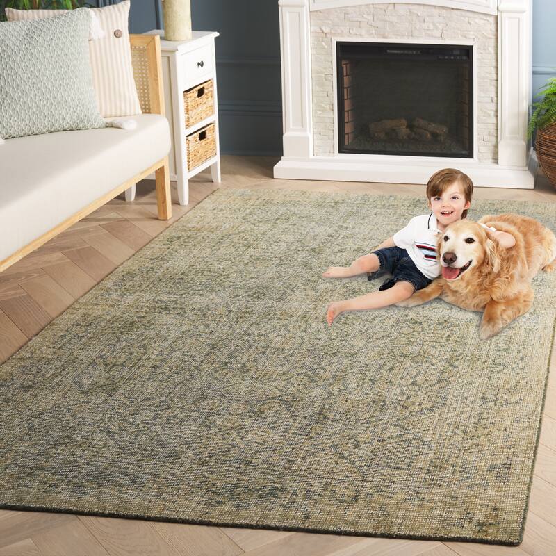 SAFAVIEH Hand-Loomed Maharaja Ludwika Traditional Viscose Rug