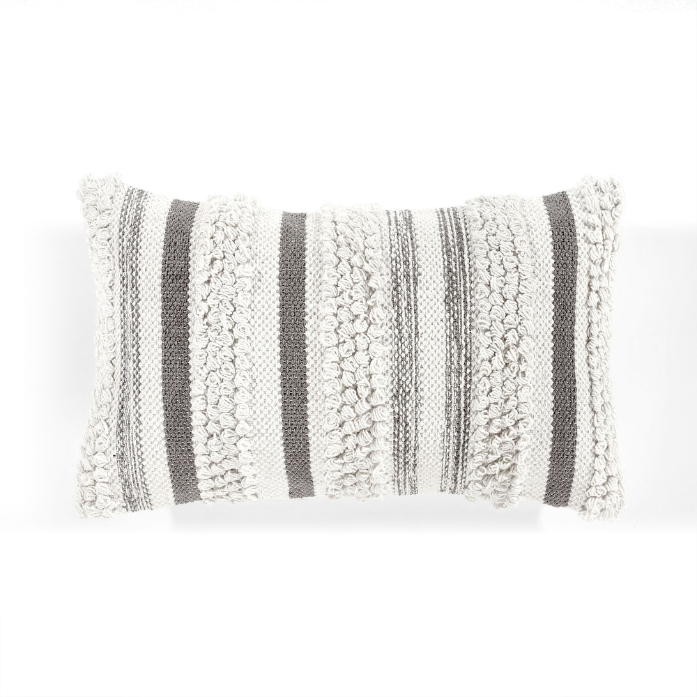 https://ak1.ostkcdn.com/images/products/is/images/direct/6ff8506d2c69e9a5ecf3ed02b6fe136df4587dcb/Lush-Decor-Bria-Stripe-Decorative-Pillow-Cover.jpg