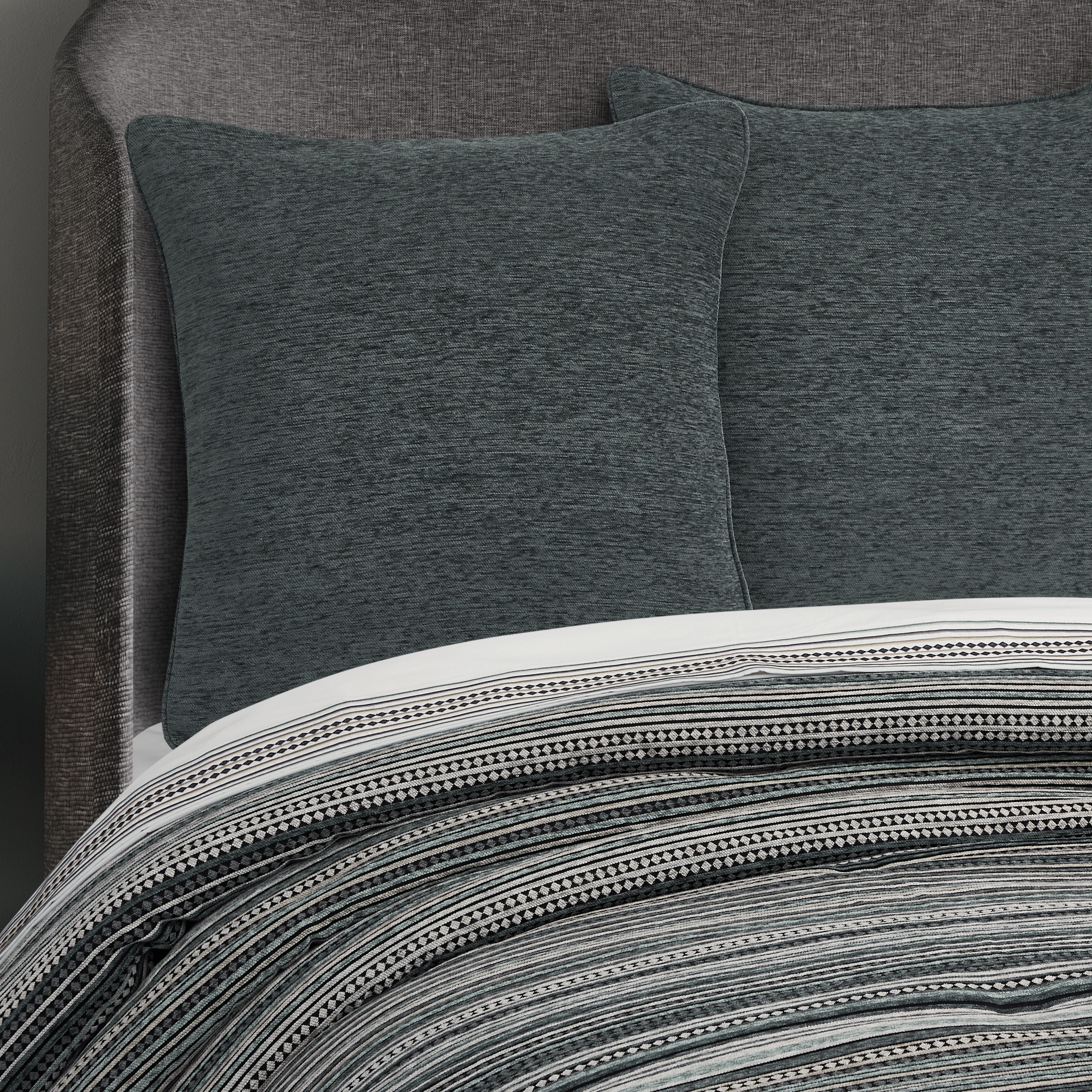 J. Queen New York Parallel Euro Sham
