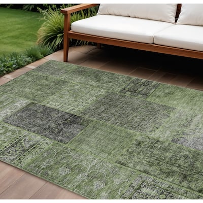 HomeRoots Patchwork Transitional Rectangle Outdoor Rug