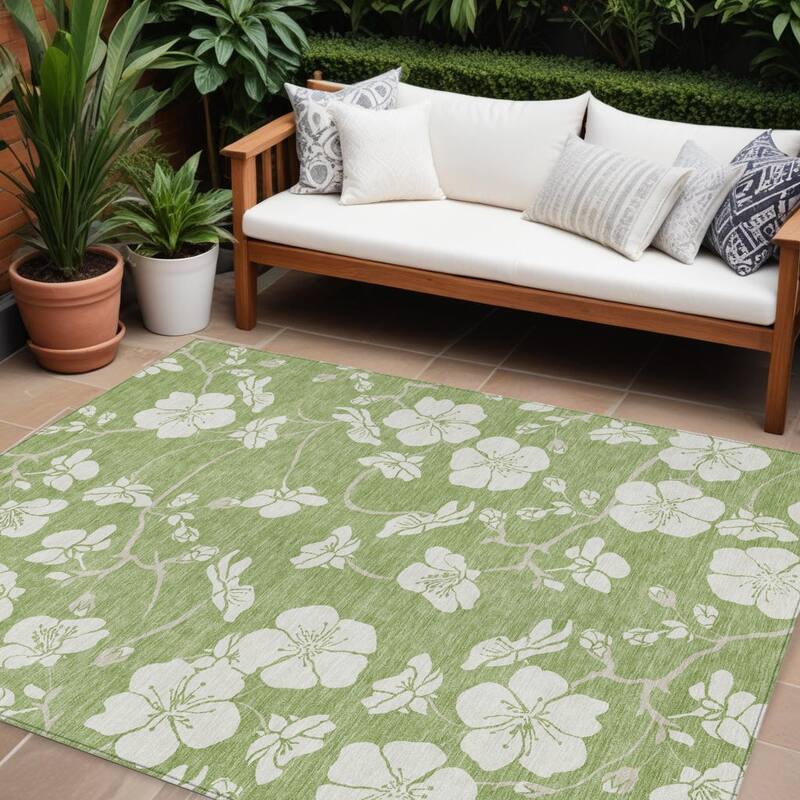 HomeRoots Floral Transitional Rectangle Outdoor Rug - 9' X 12'