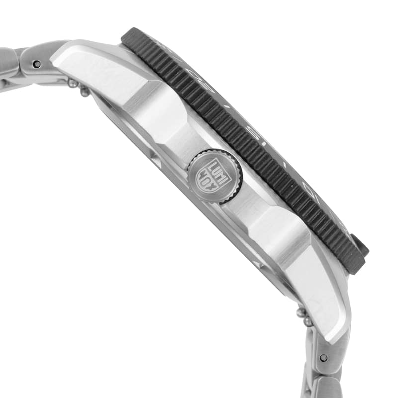 Luminox Men's Pacific Diver 44mm Quartz Watch XS.3137 - White and Green - N/A