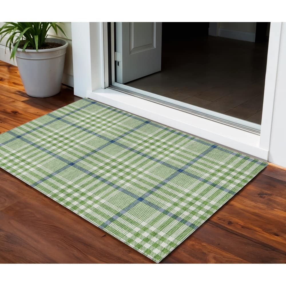 HomeRoots Plaid Transitional Rectangle Outdoor Rug