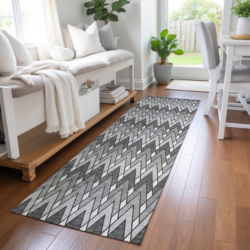 Machine Washable Indoor/ Outdoor Modern Baxter Chantille Rug
