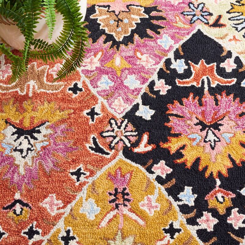 SAFAVIEH Handmade Aspen Ruzanna Boho Tribal Wool Rug