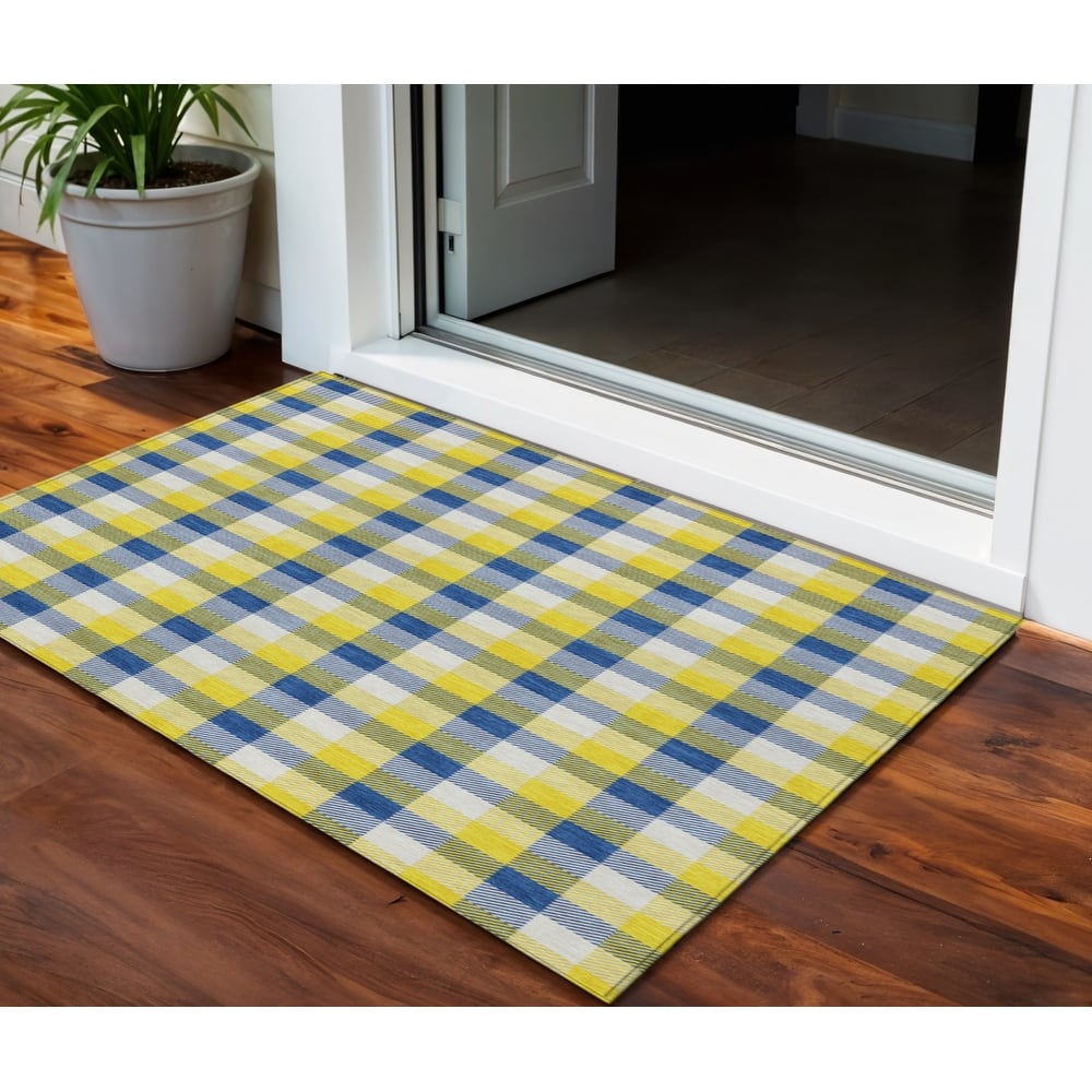 HomeRoots Plaid Transitional Rectangle Outdoor Rug