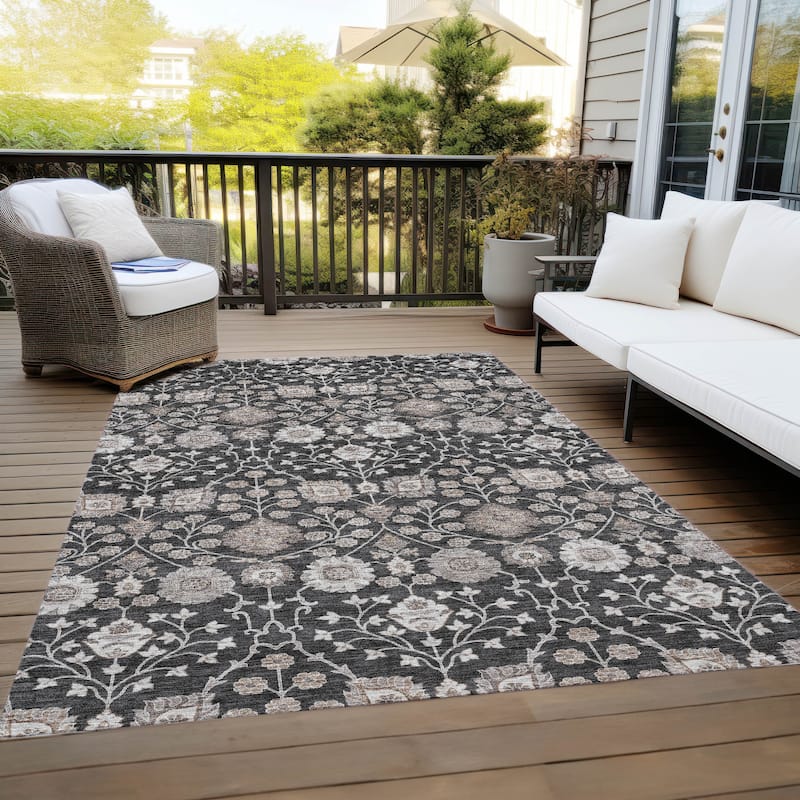 Machine Washable Indoor/ Outdoor Traditional Casual Chantille Rug