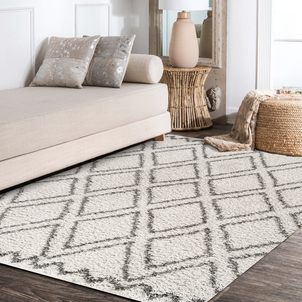 JONATHAN Y Algaida Diamond Trellis Shag Area Rug